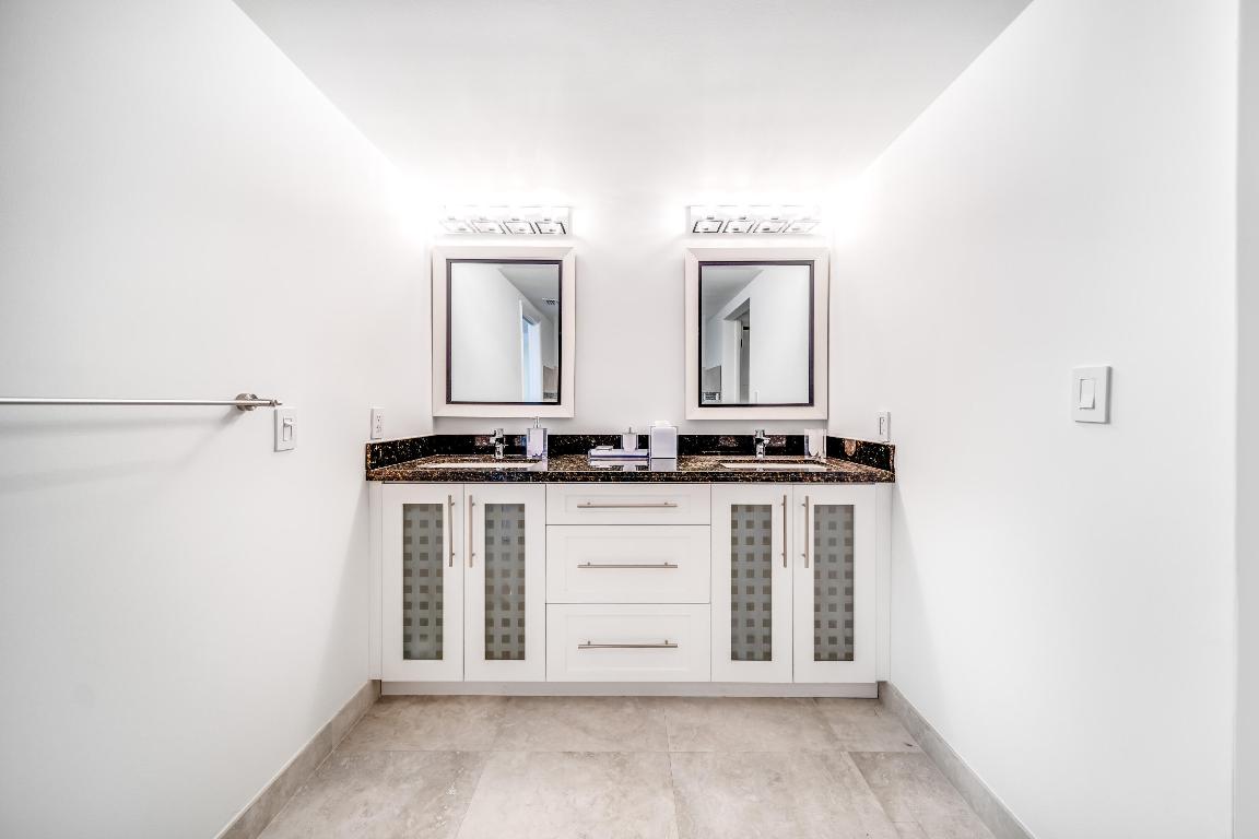 2155 S Ocean Boulevard 9