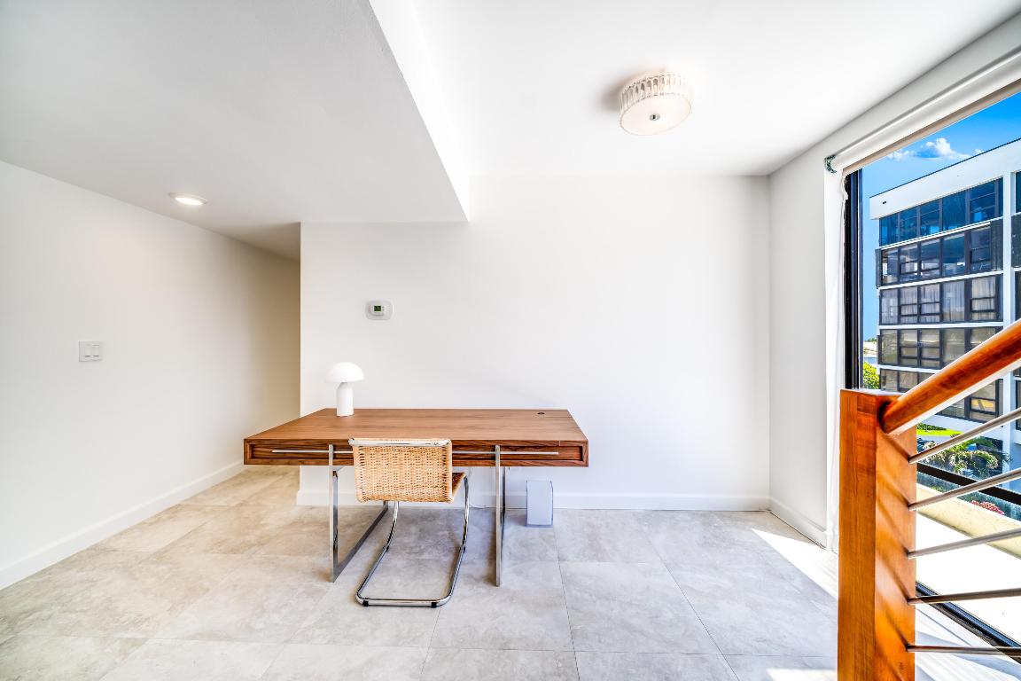 2155 S Ocean Boulevard 9