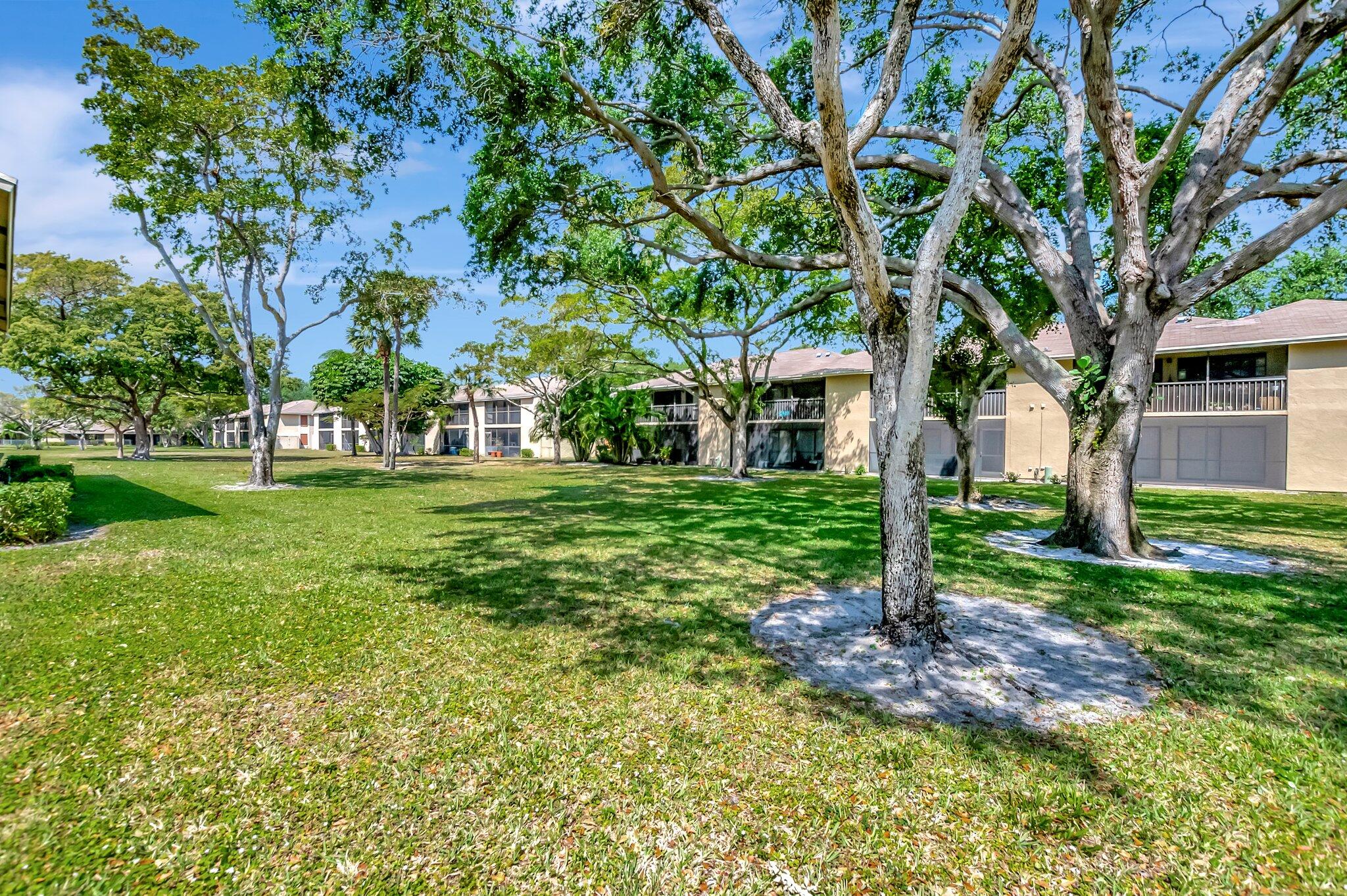 3939 NE 5th Avenue B105