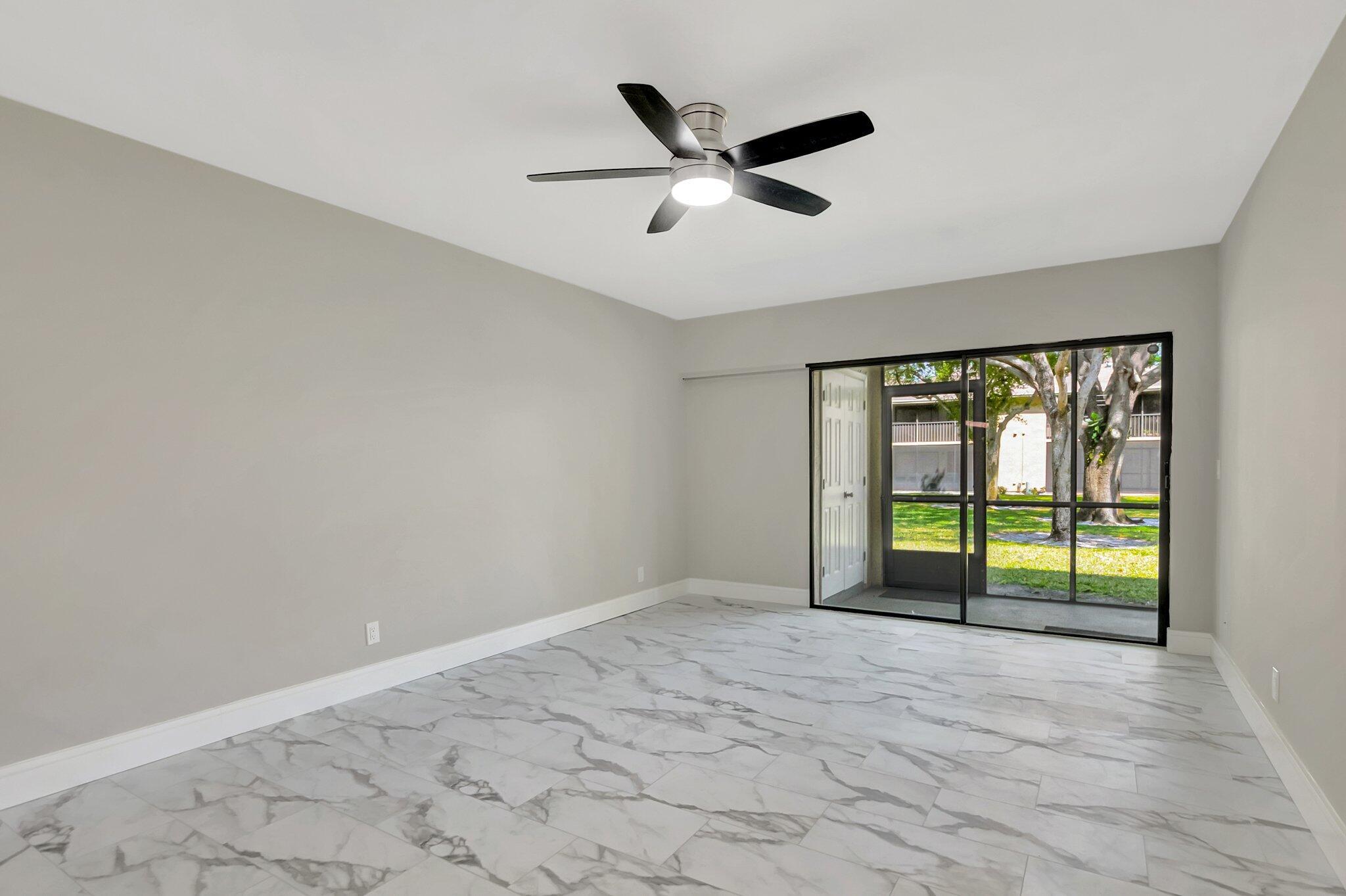 3939 NE 5th Avenue B105