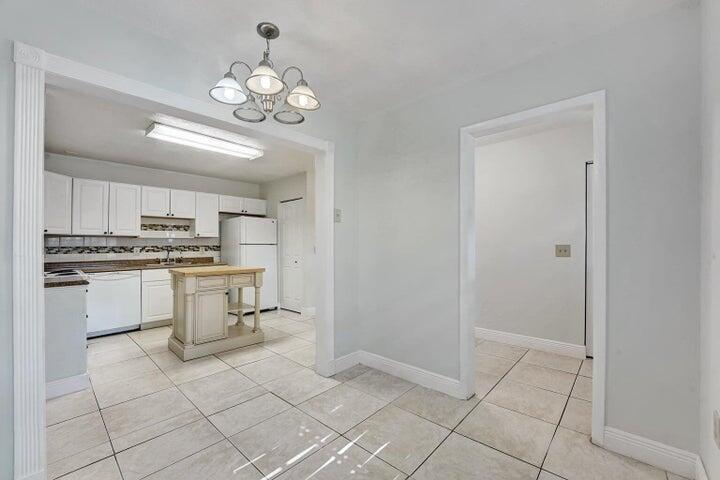 2737 Lowson Boulevard D