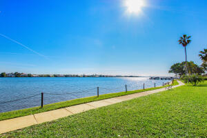 140 Yacht Club 107 Way 107