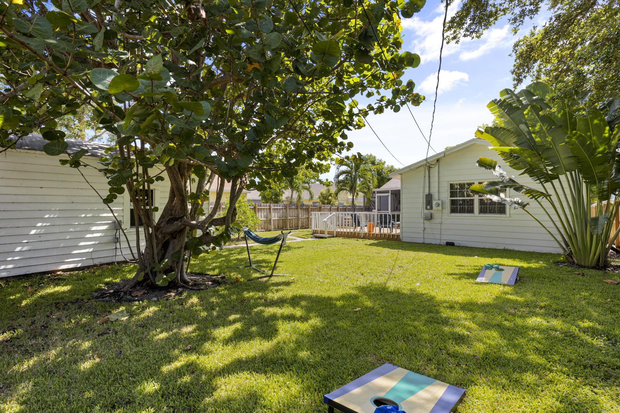 215 S Palmway