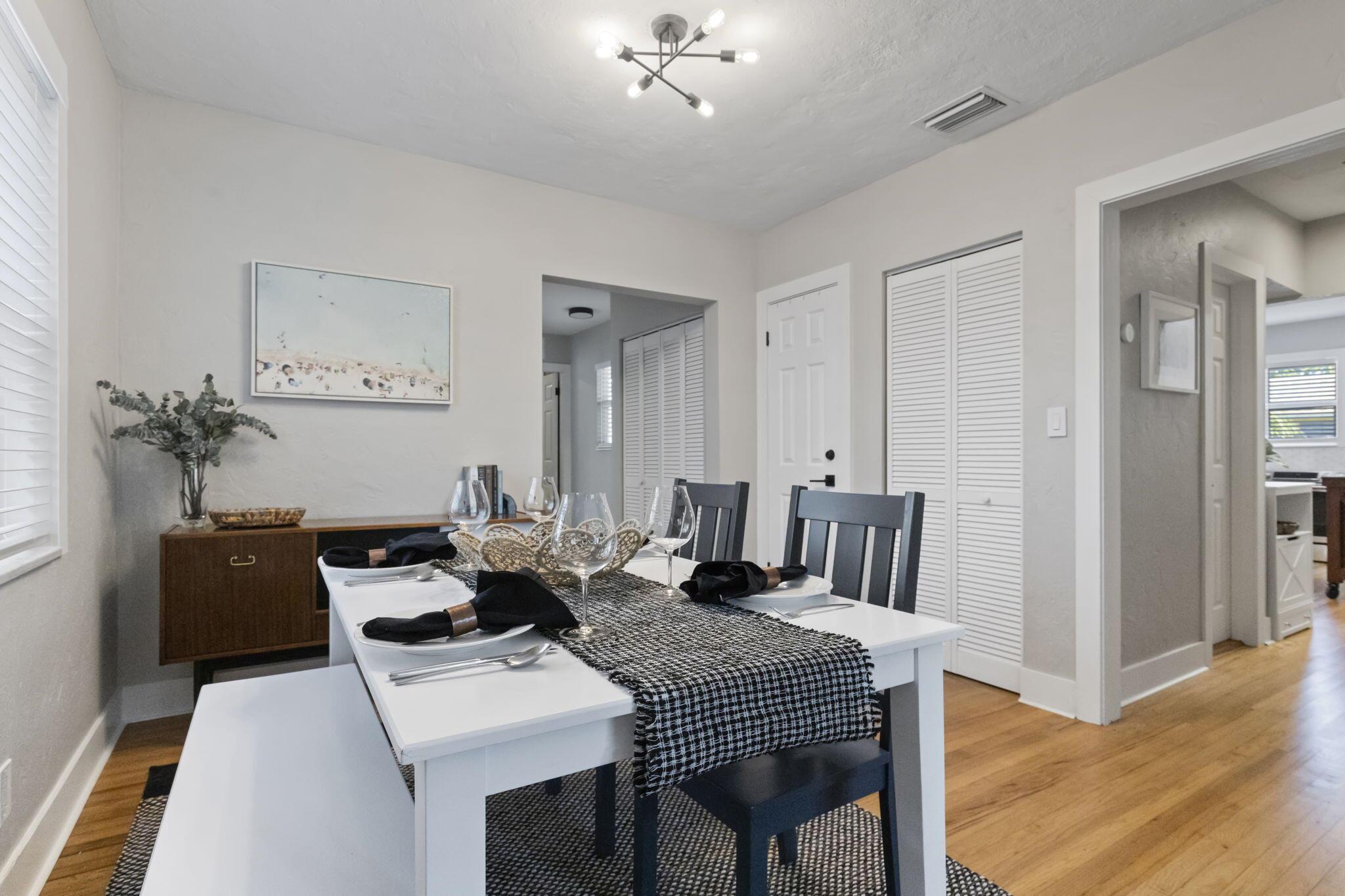 215 S Palmway
