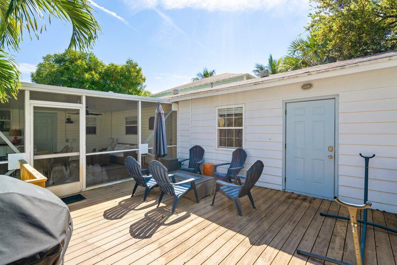 215 S Palmway