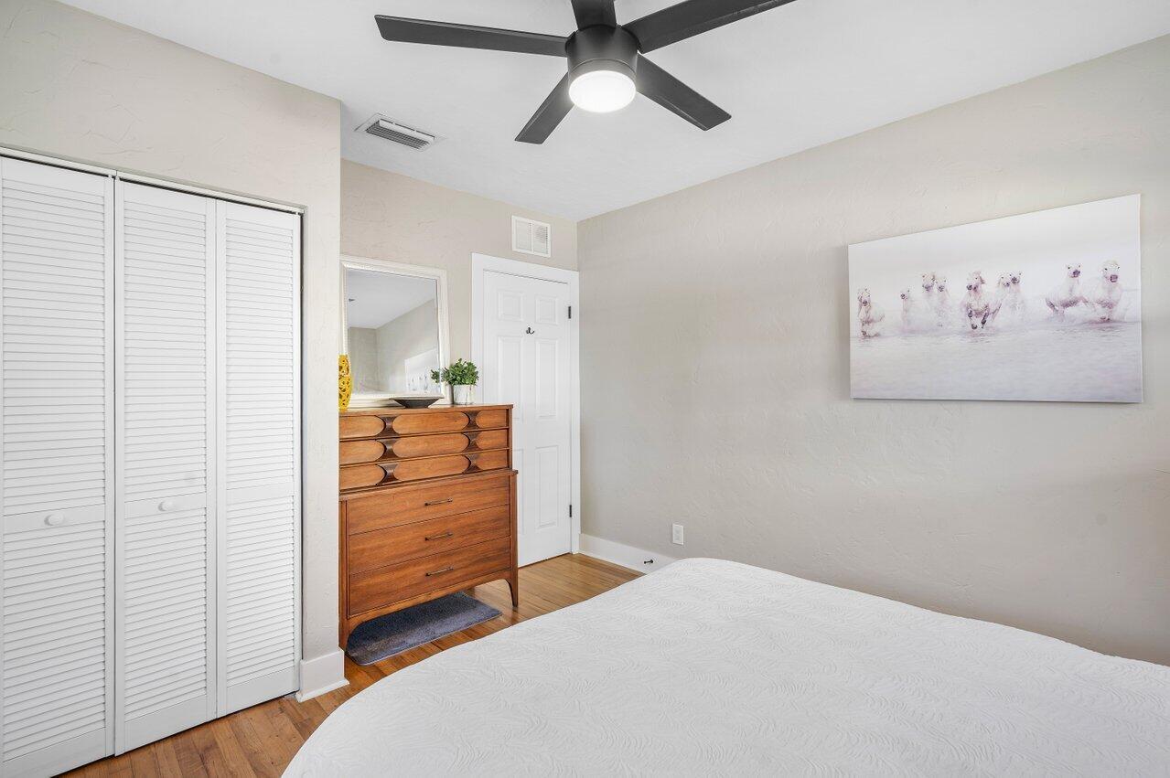 215 S Palmway