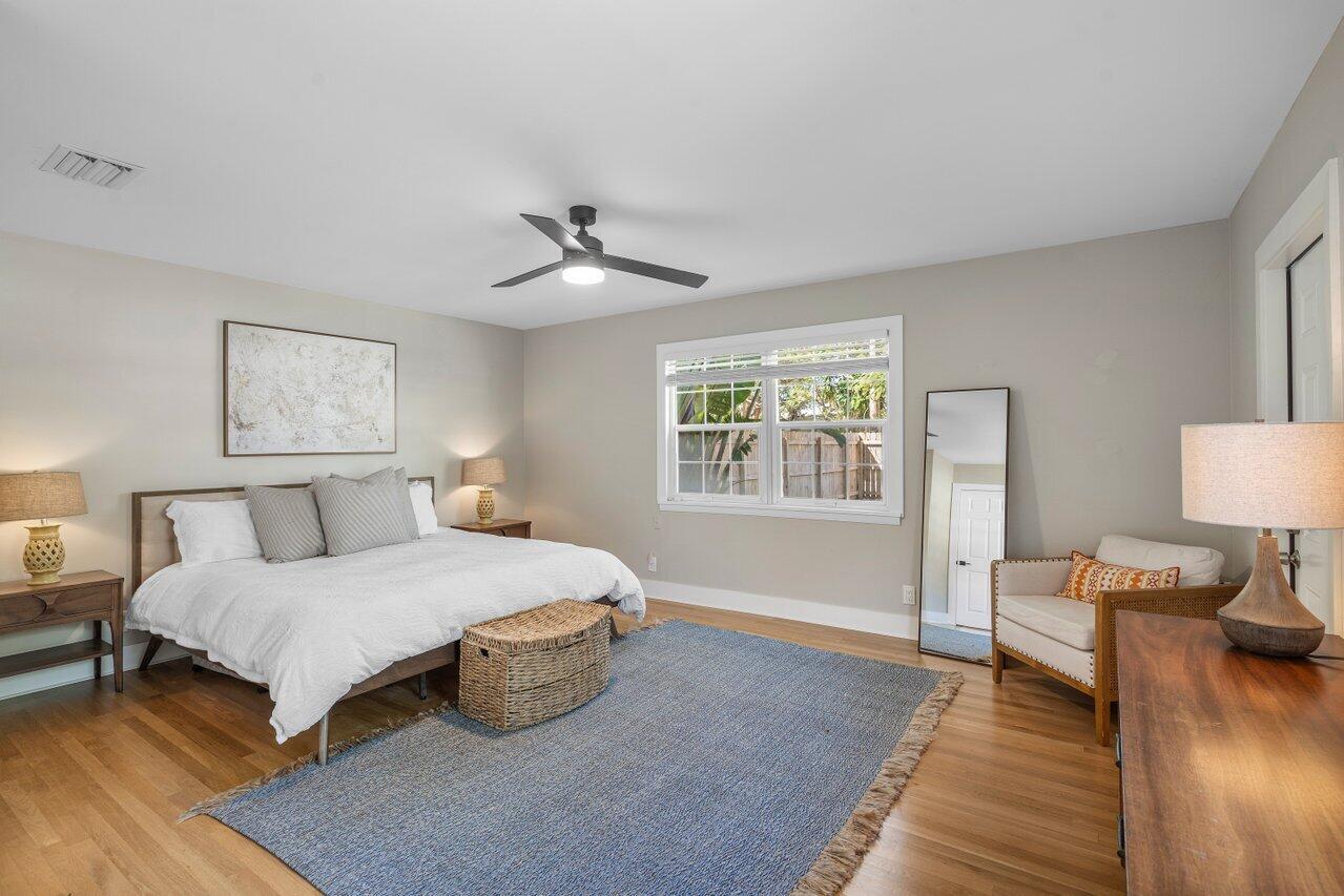 215 S Palmway