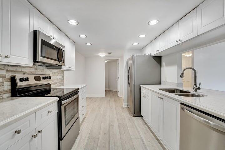 2025 Lavers Circle D504