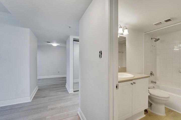 2025 Lavers Circle D504