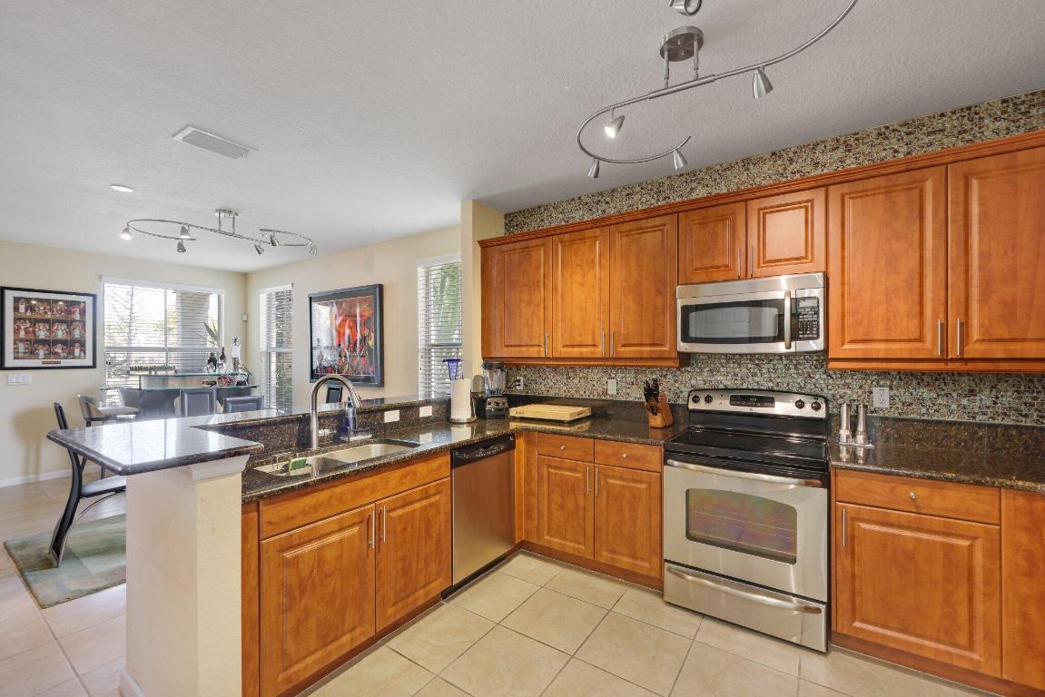 4651 Mimosa Terrace 1201