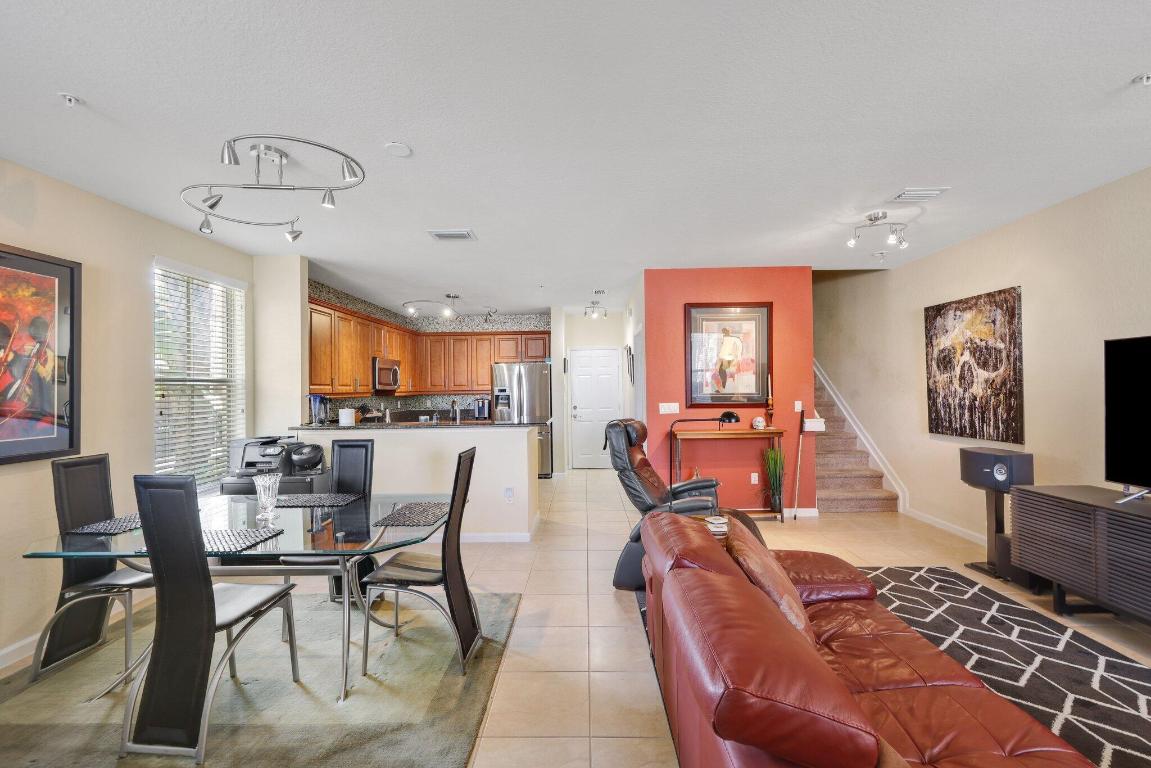 4651 Mimosa Terrace 1201