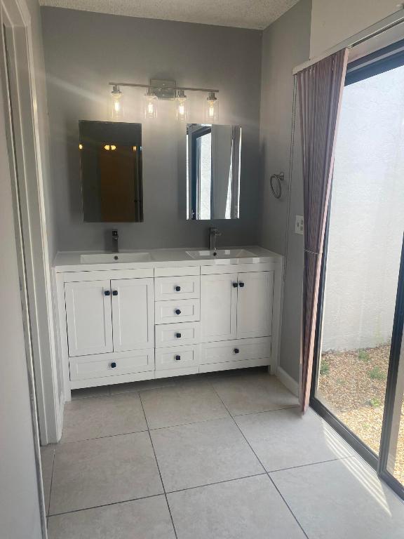 3003 SW 20th Terrace