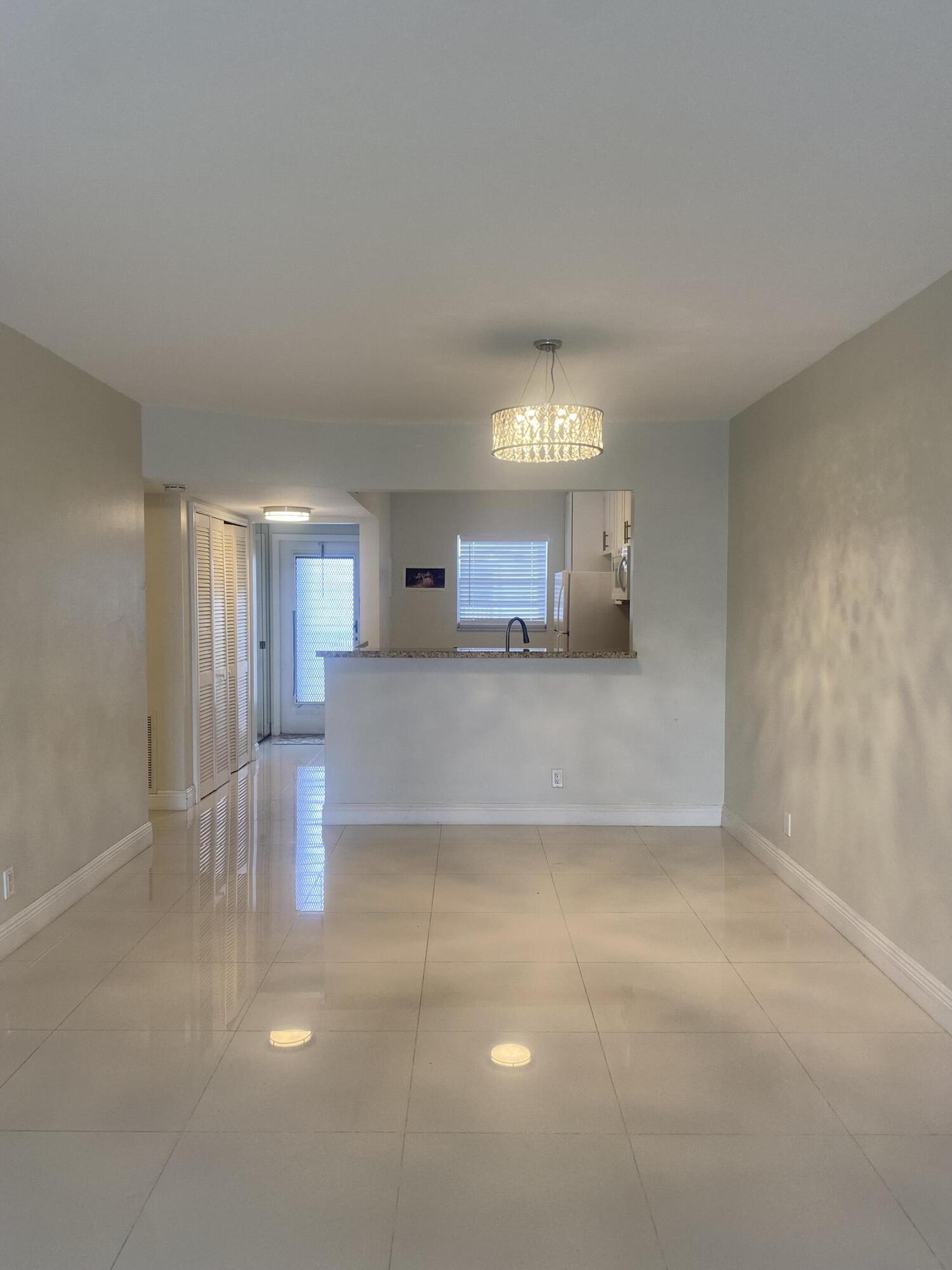 2860 SW 22nd Avenue 4060