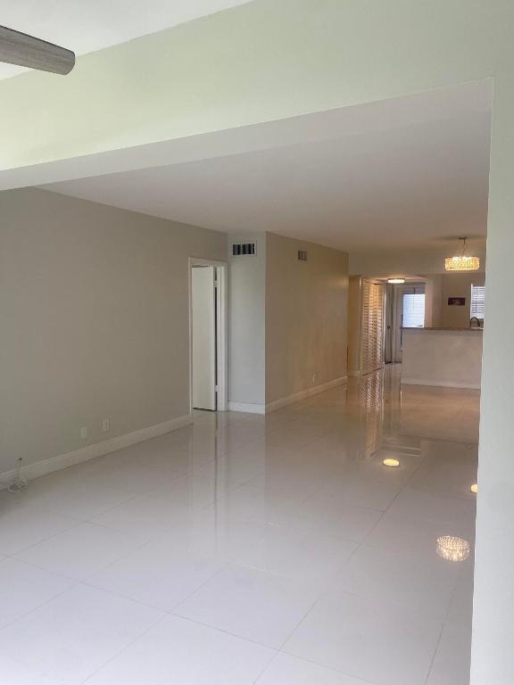 2860 SW 22nd Avenue 4060