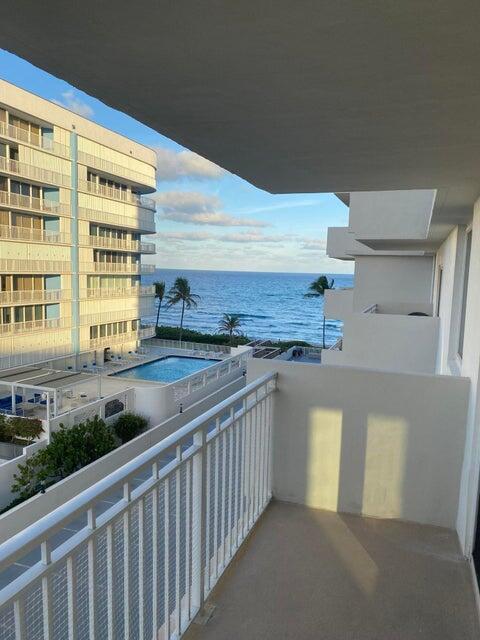 3215 S Ocean Boulevard 402