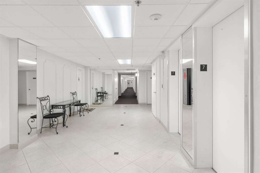 3215 S Ocean Boulevard 402