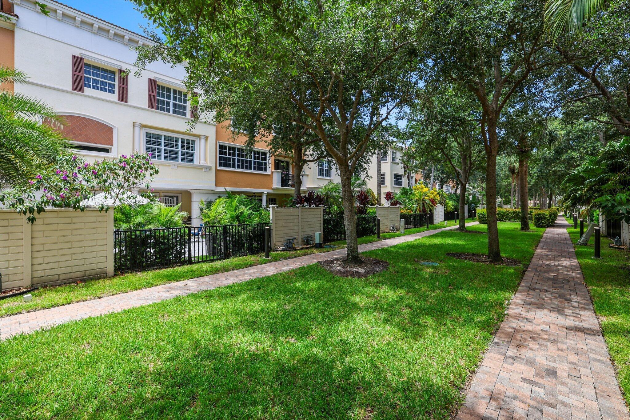 5530 NE Trieste Terrace 5530