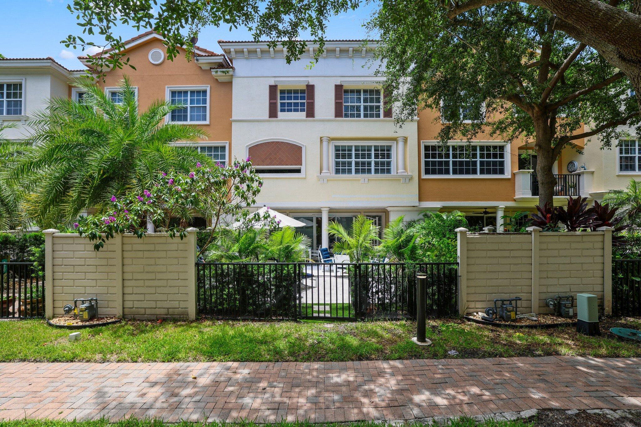 5530 NE Trieste Terrace 5530