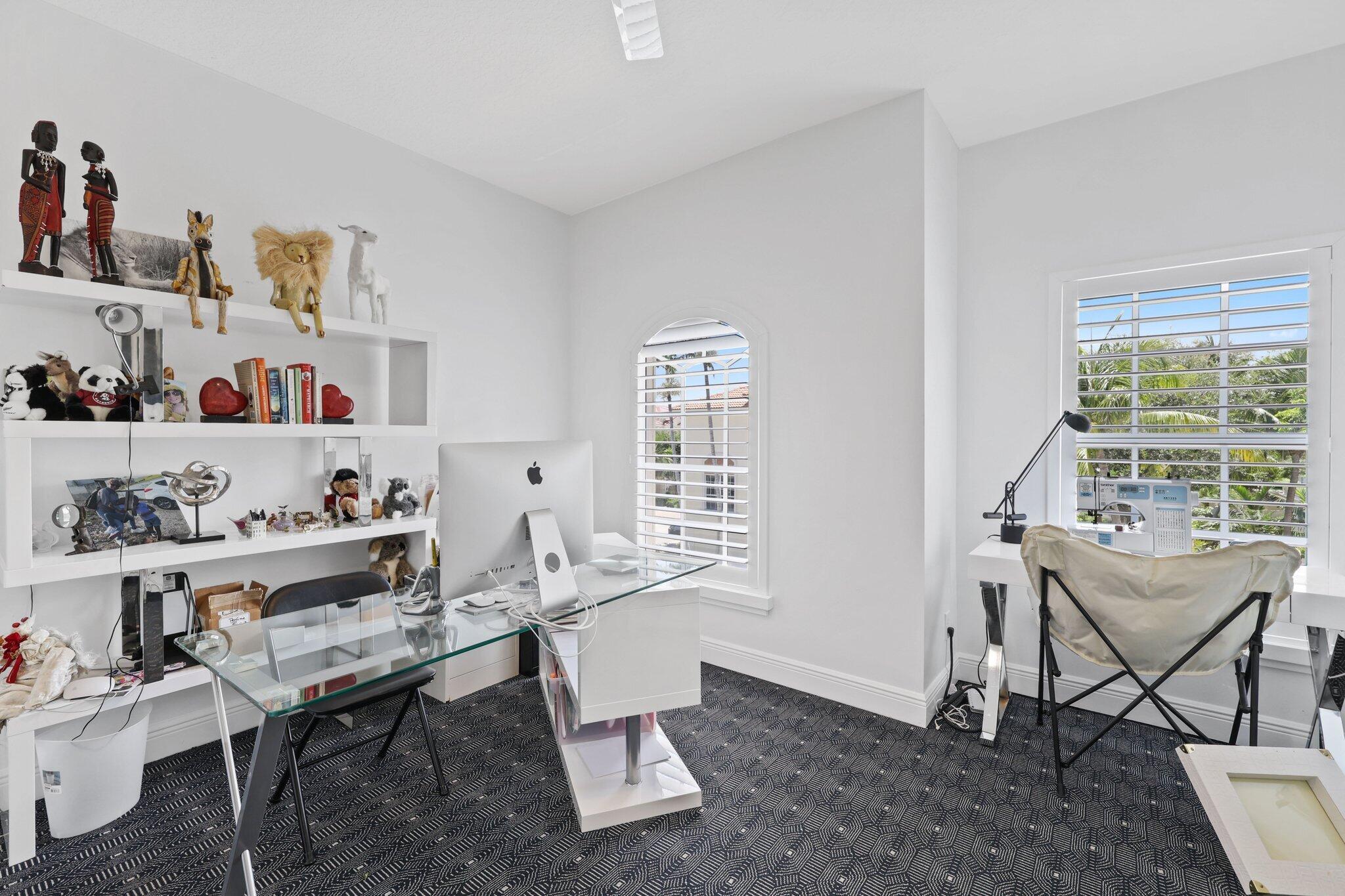 5530 NE Trieste Terrace 5530