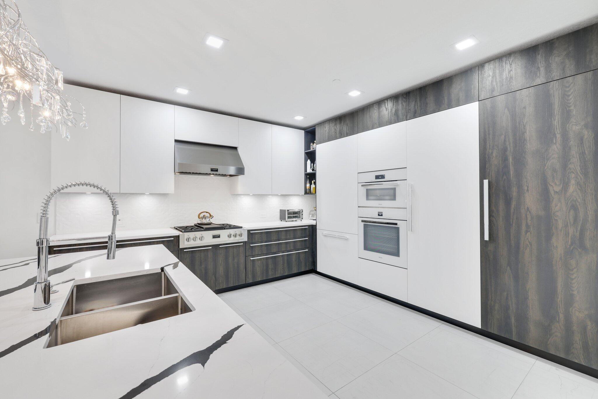 5530 NE Trieste Terrace 5530