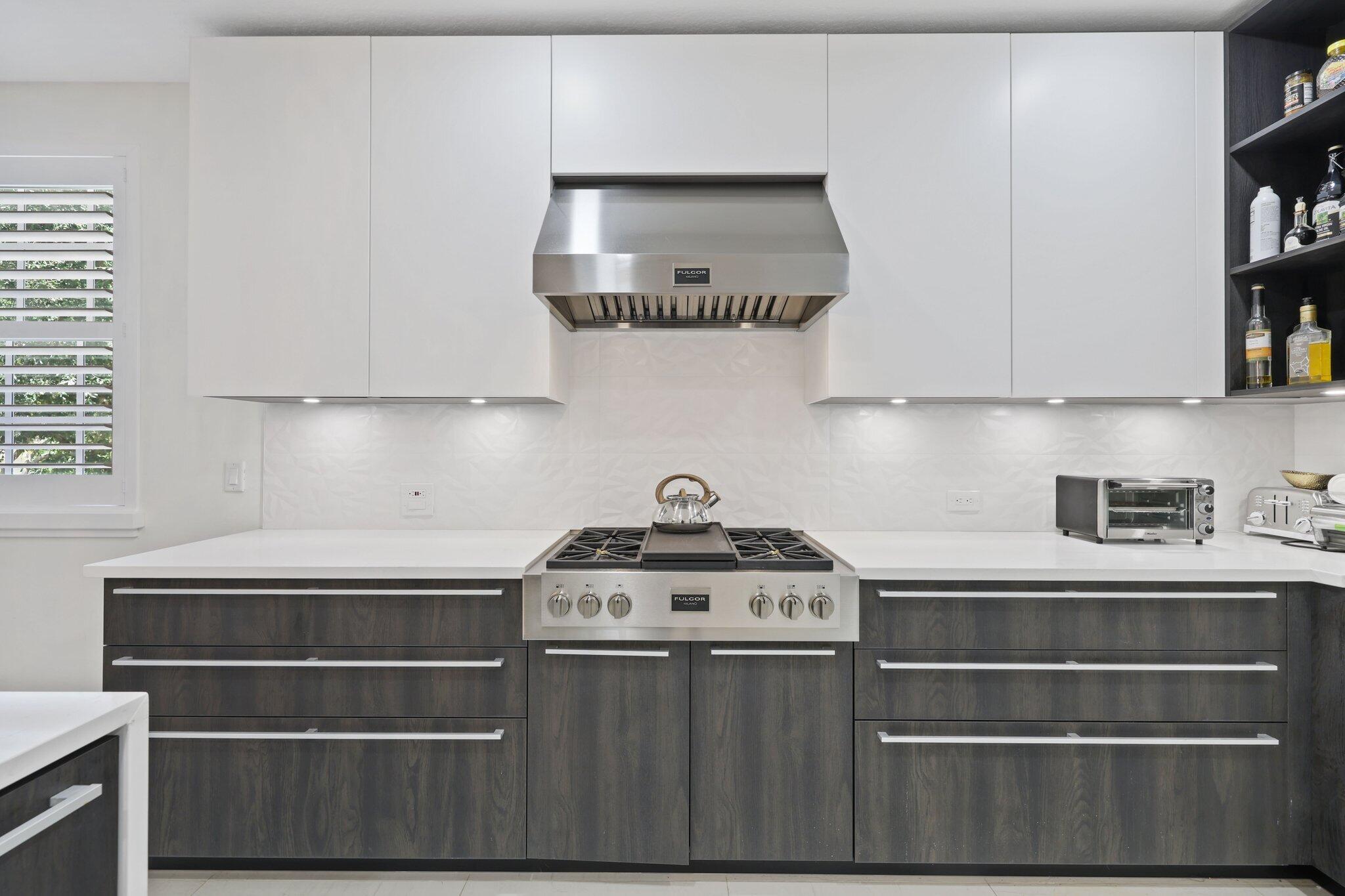 5530 NE Trieste Terrace 5530