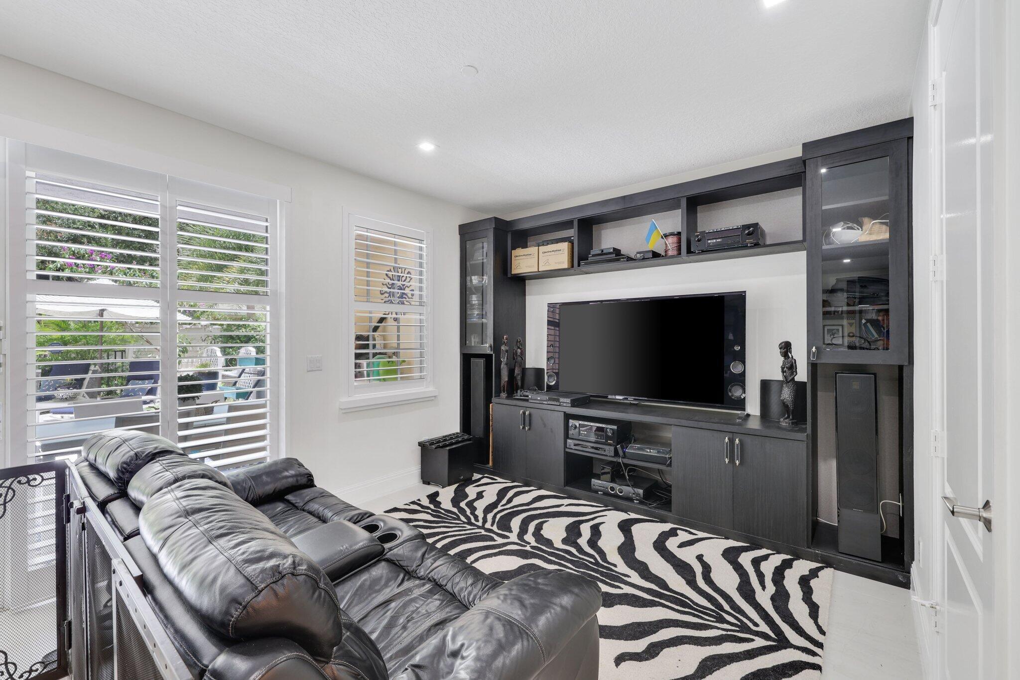 5530 NE Trieste Terrace 5530