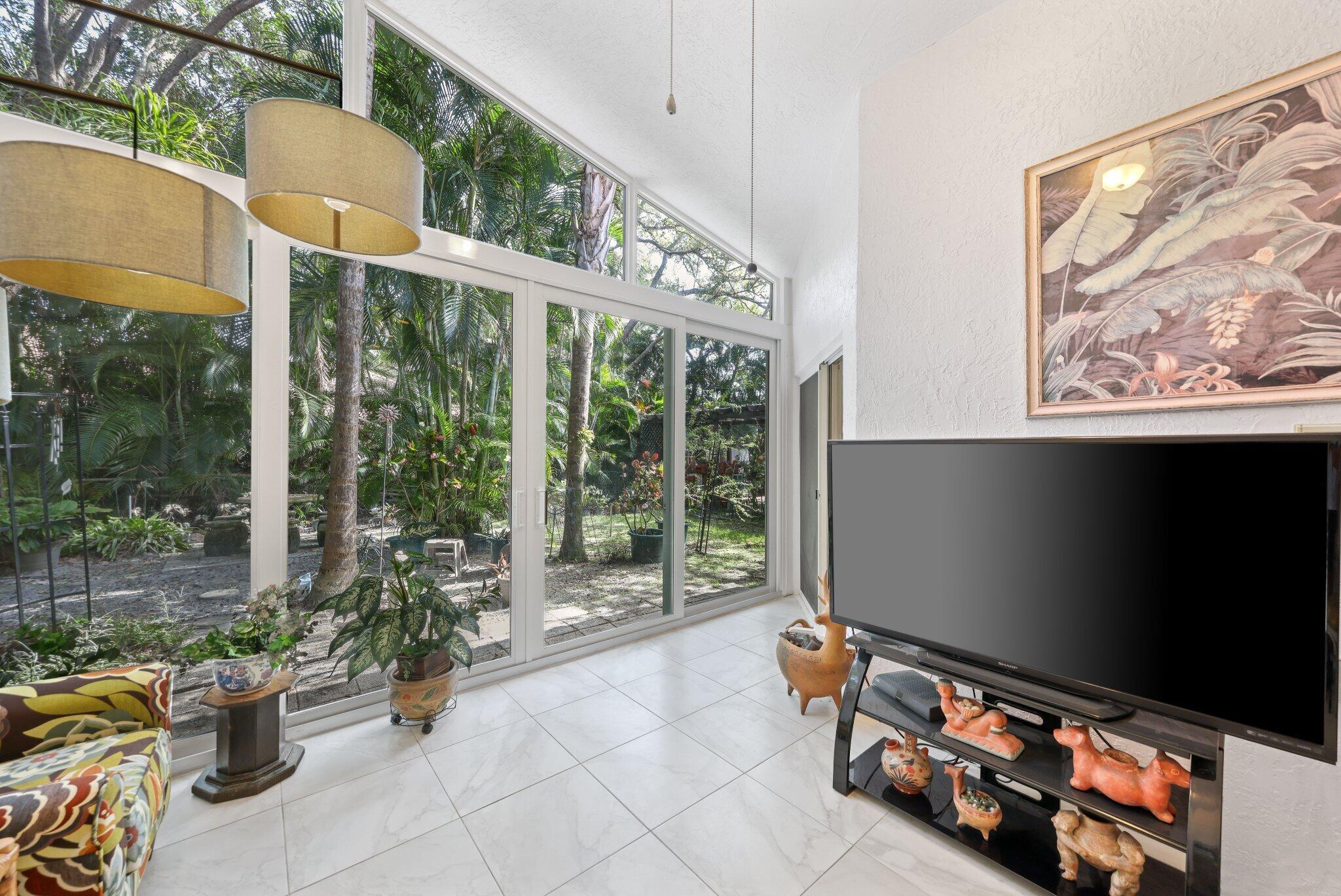 1350 SW 18th Street