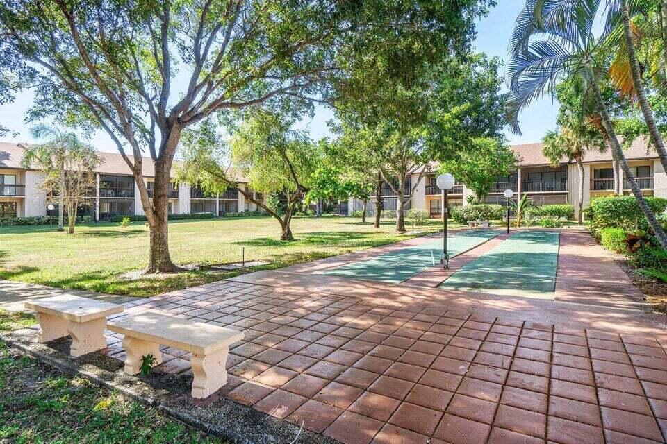 2339 SW 15th Street 16