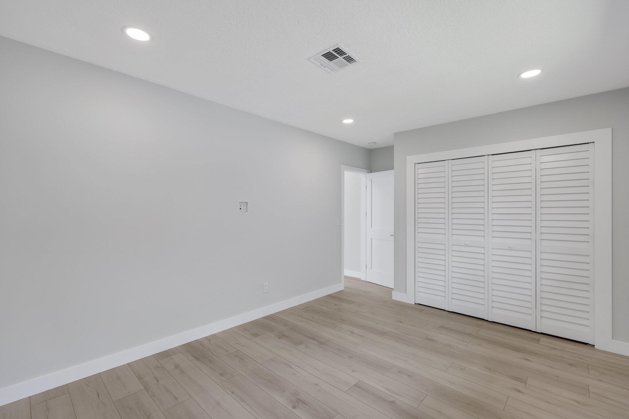 3384 Lakeview Drive