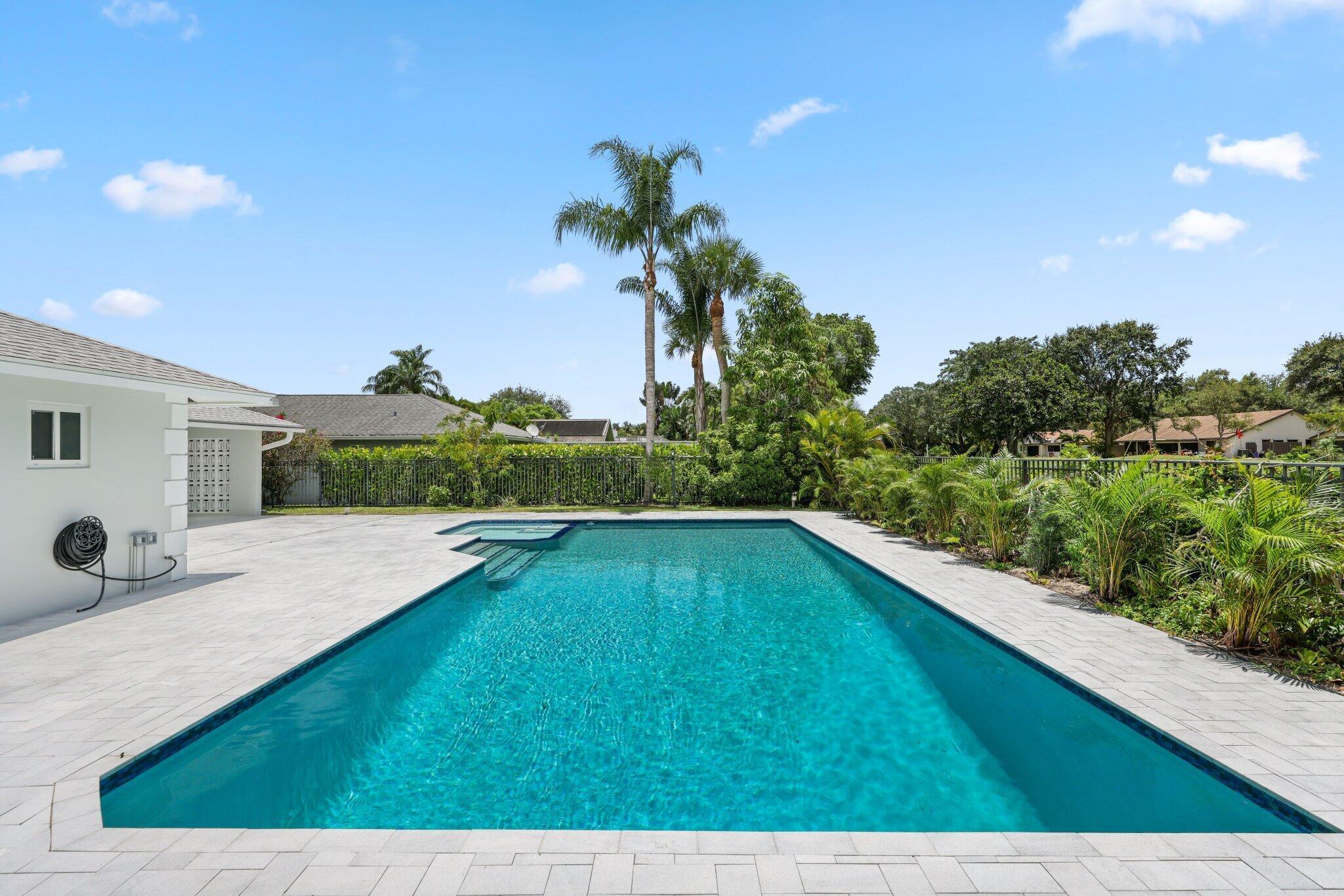 3384 Lakeview Drive