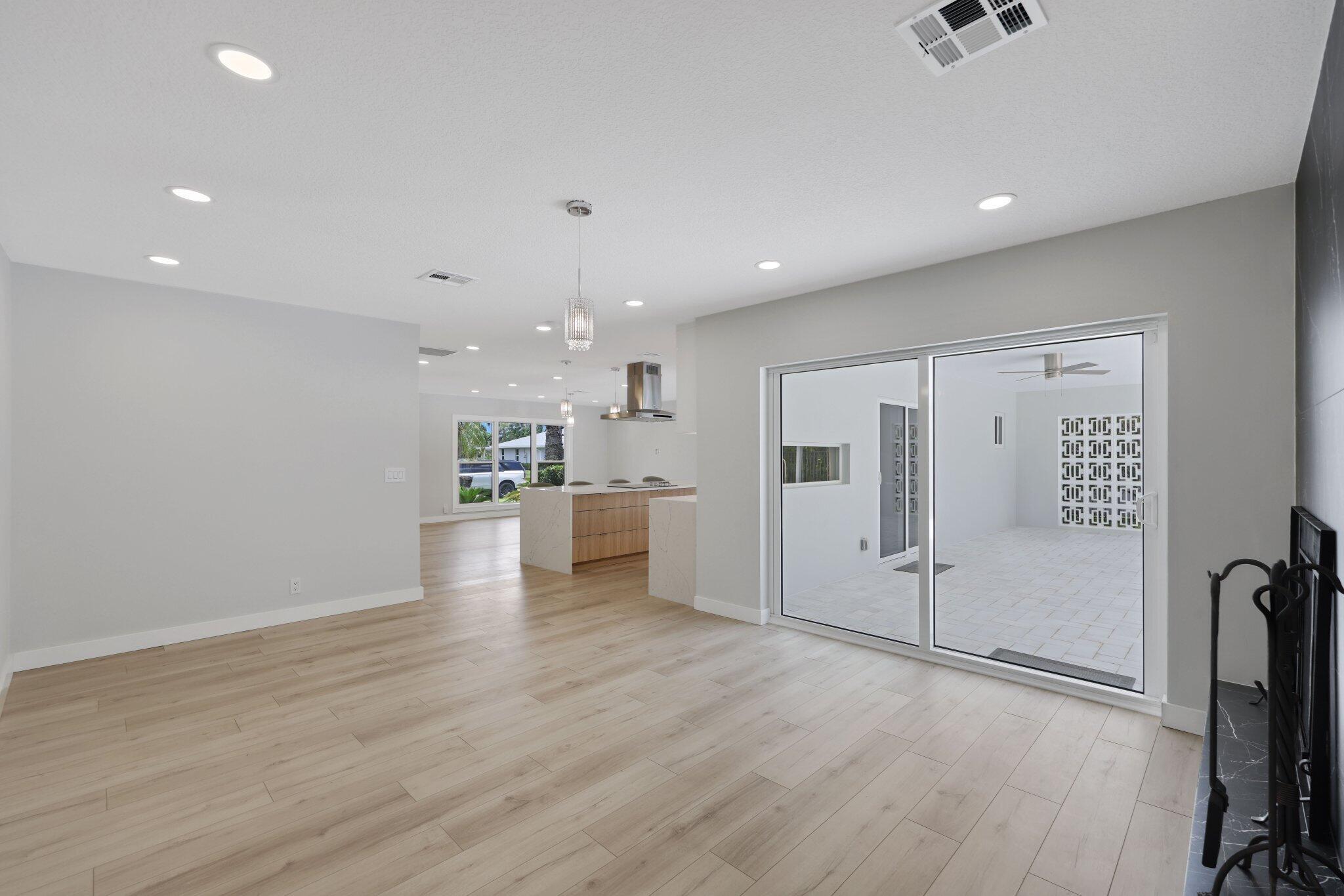 3384 Lakeview Drive
