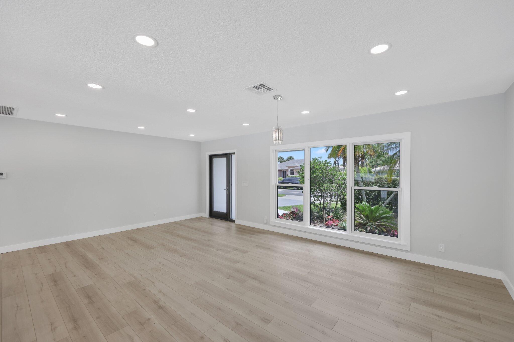 3384 Lakeview Drive