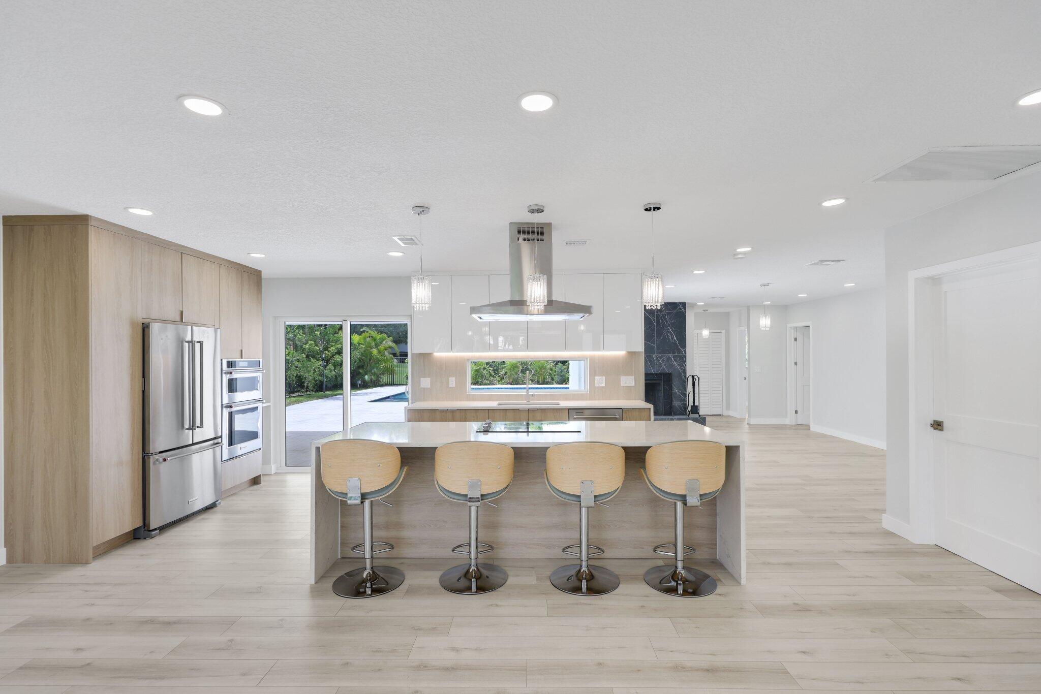 3384 Lakeview Drive
