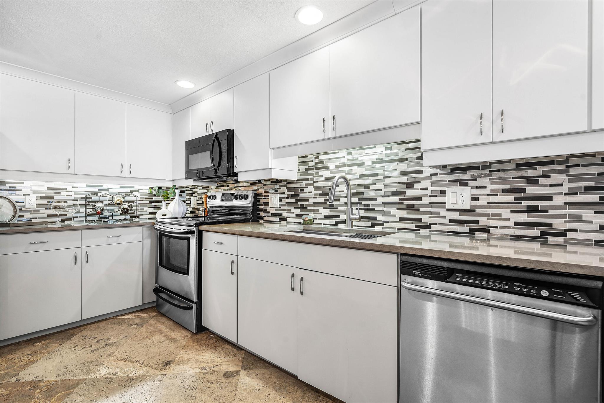 2155 S Ocean Boulevard 12