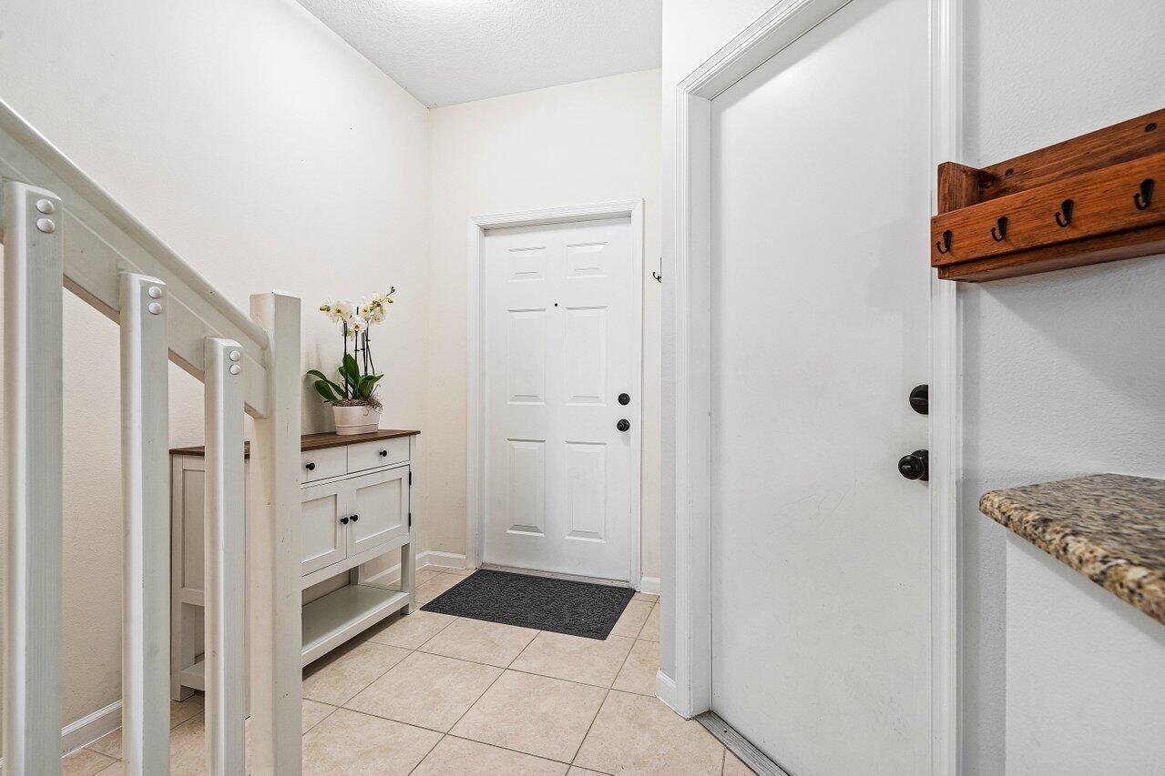 9899 Porta Leona Lane 9899