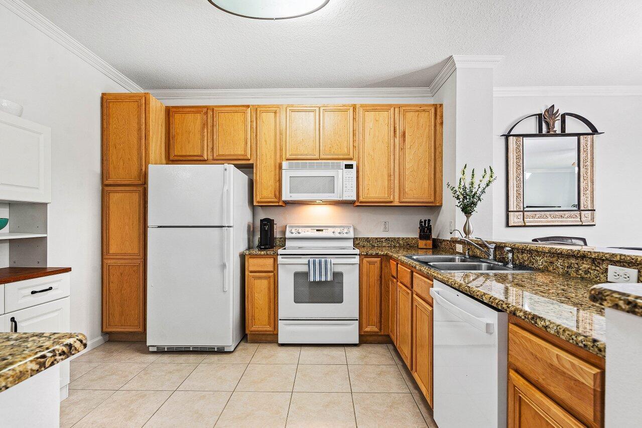 9899 Porta Leona Lane 9899