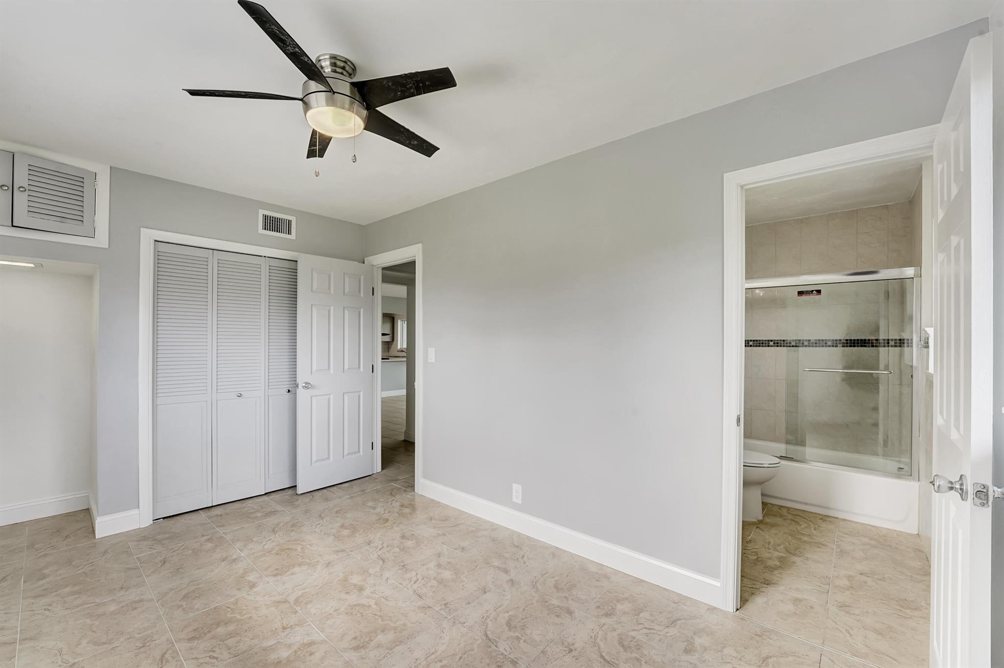 208 NW 1st Street 208