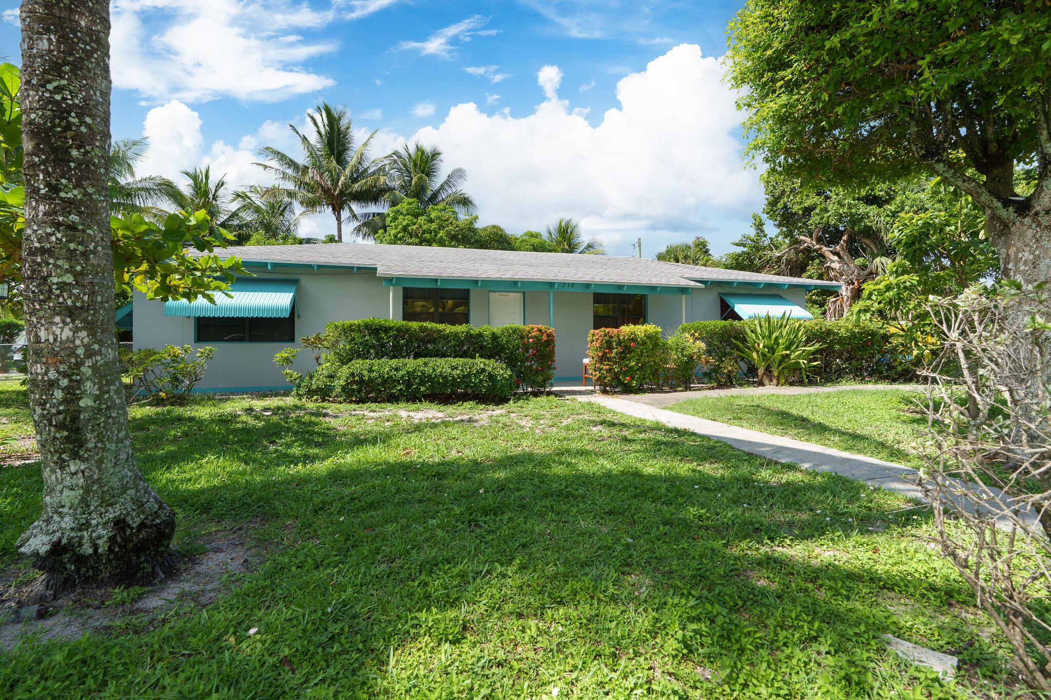 212 SW 10th Street