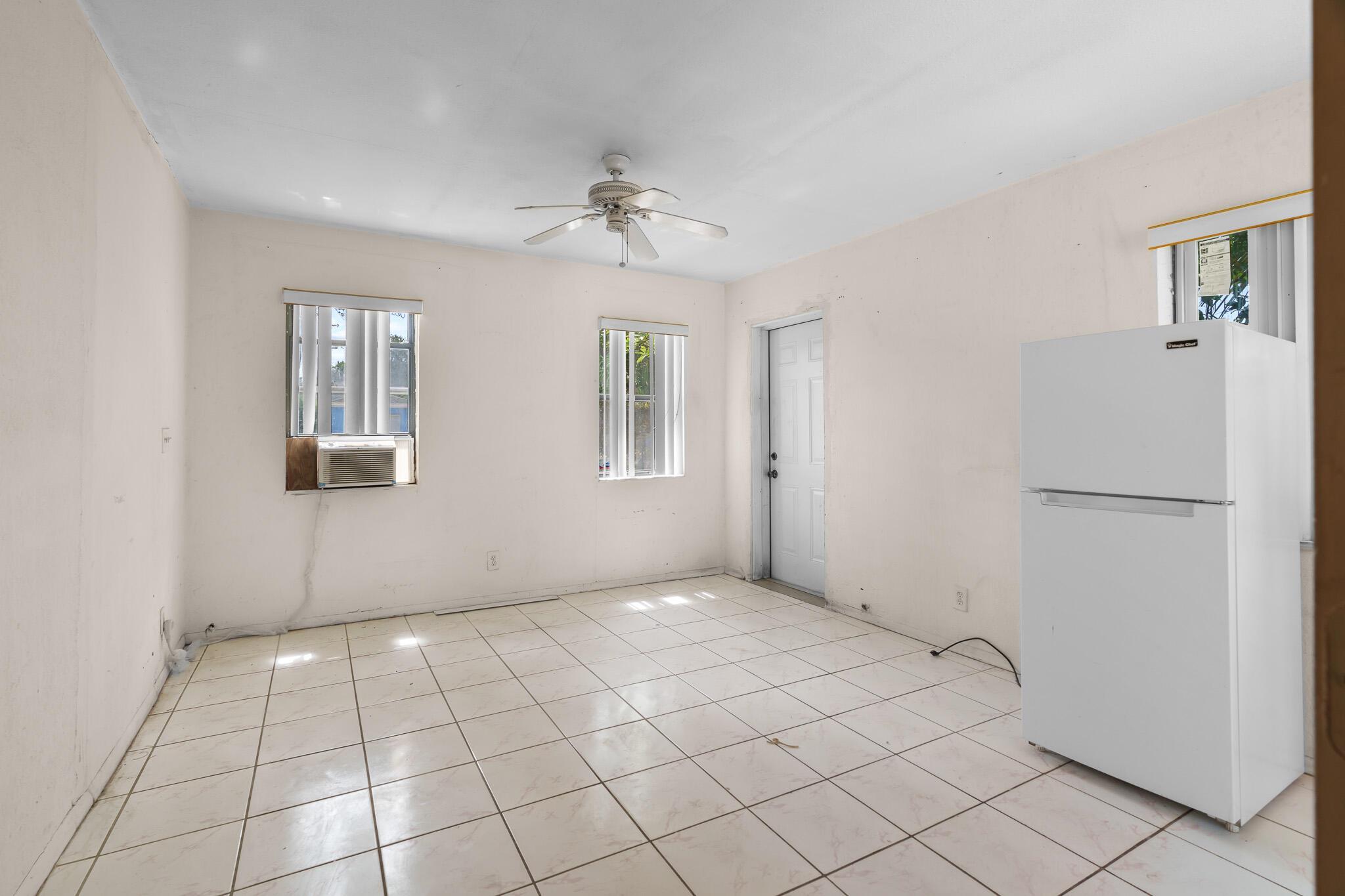 212 SW 10th Street