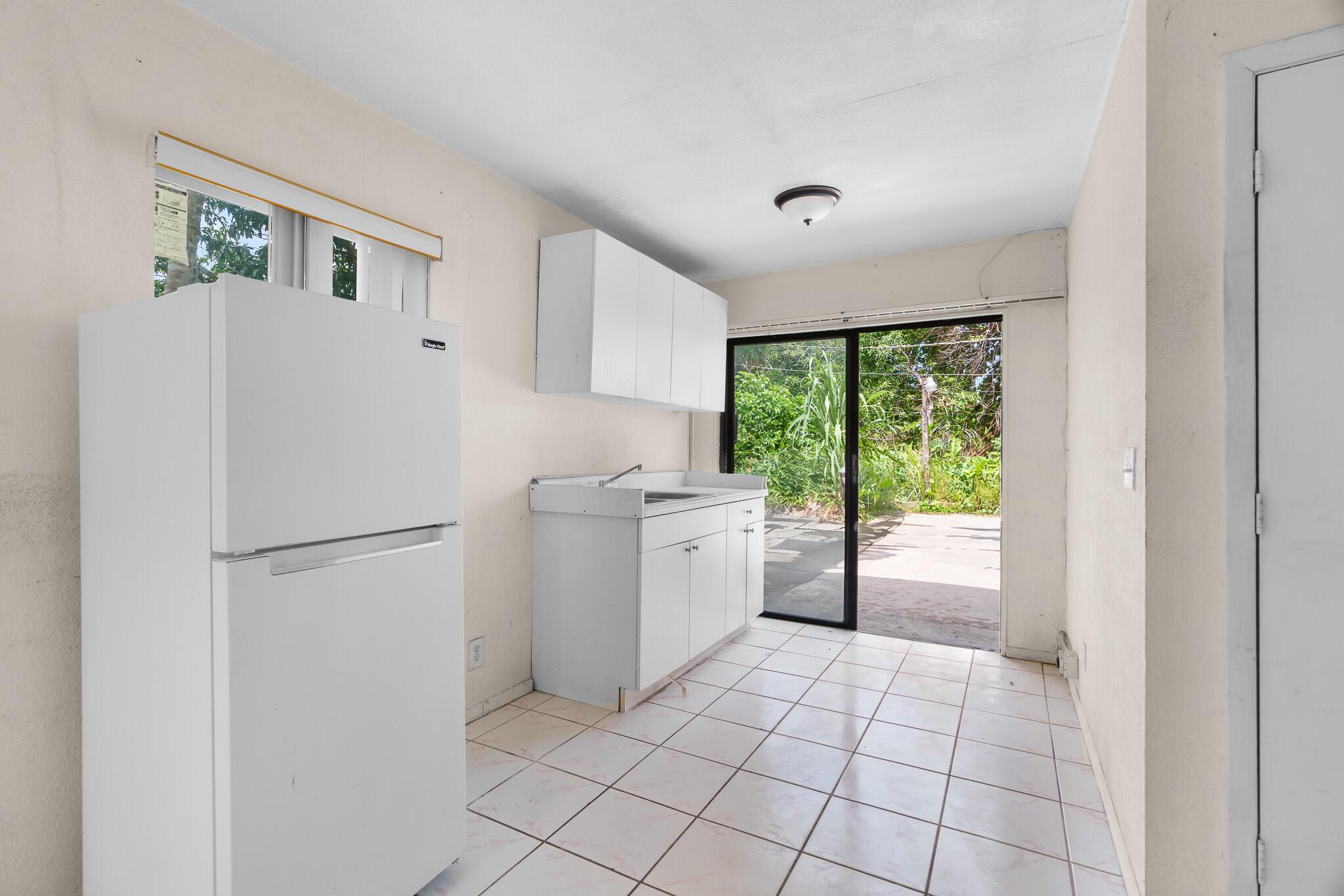 212 SW 10th Street
