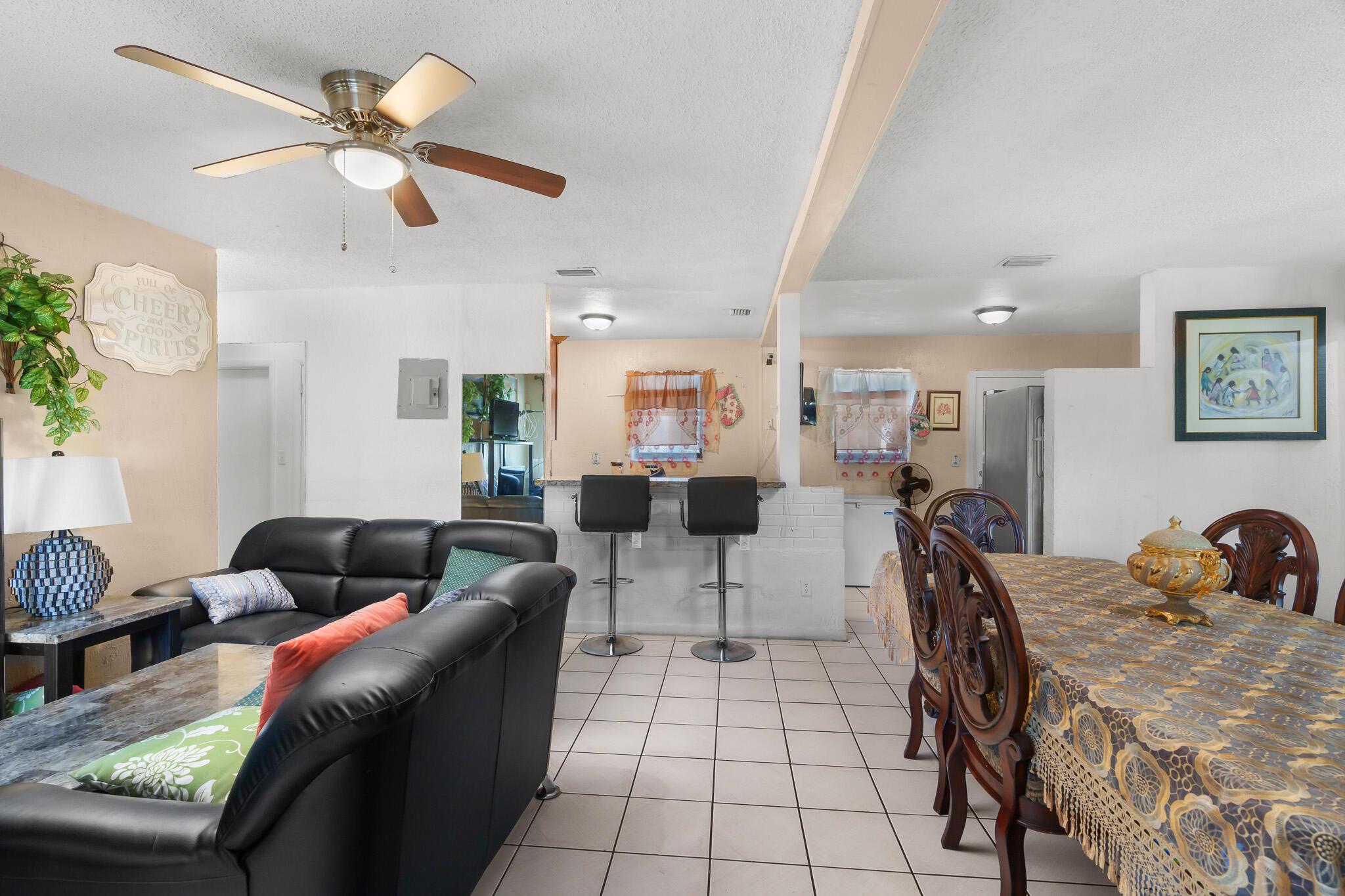 212 SW 10th Street