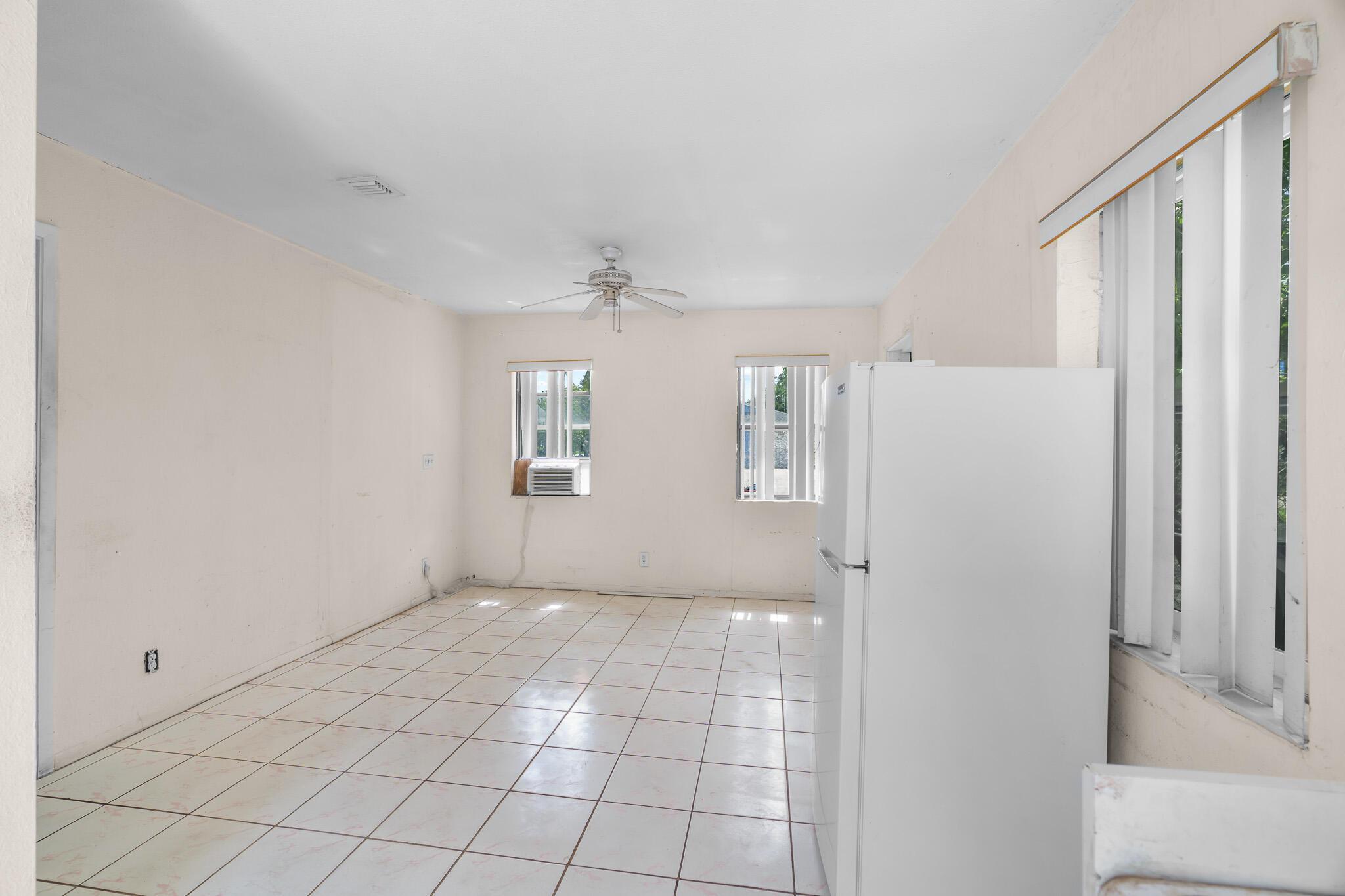 212 SW 10th Street
