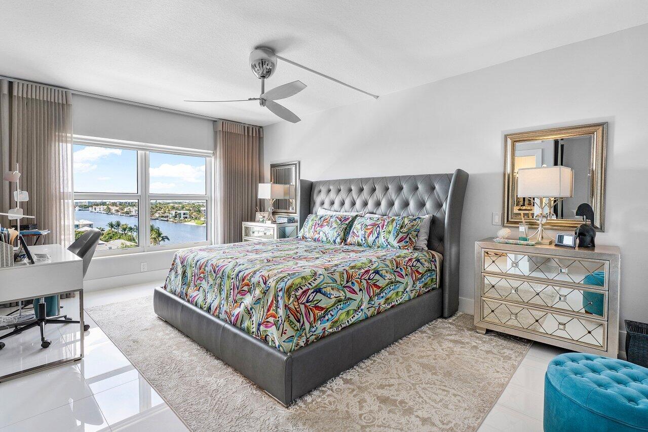 400 Seasage Drive 804