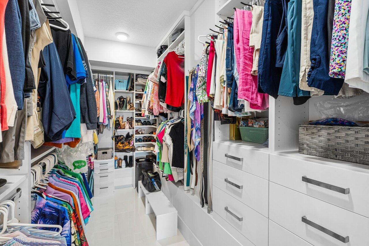 400 Seasage Drive 804