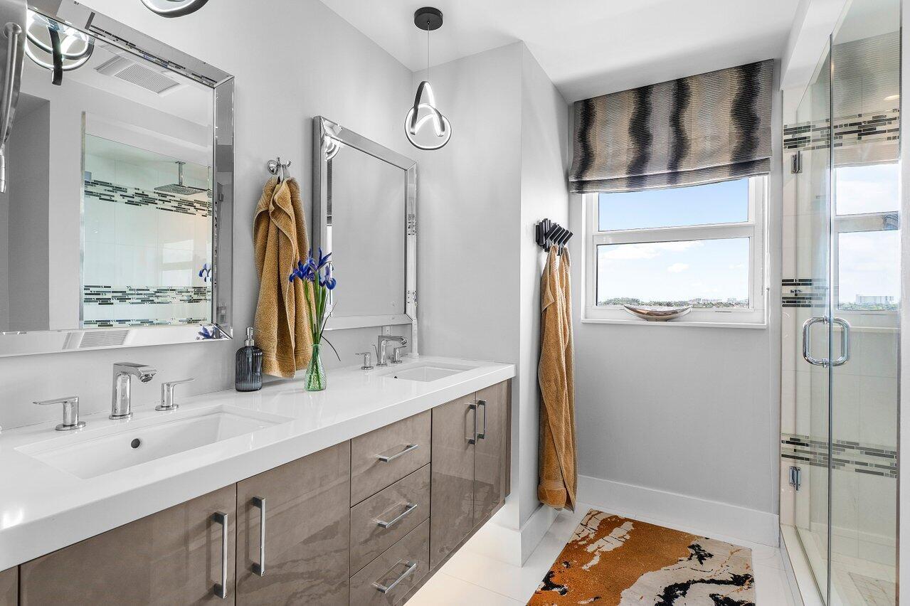 400 Seasage Drive 804