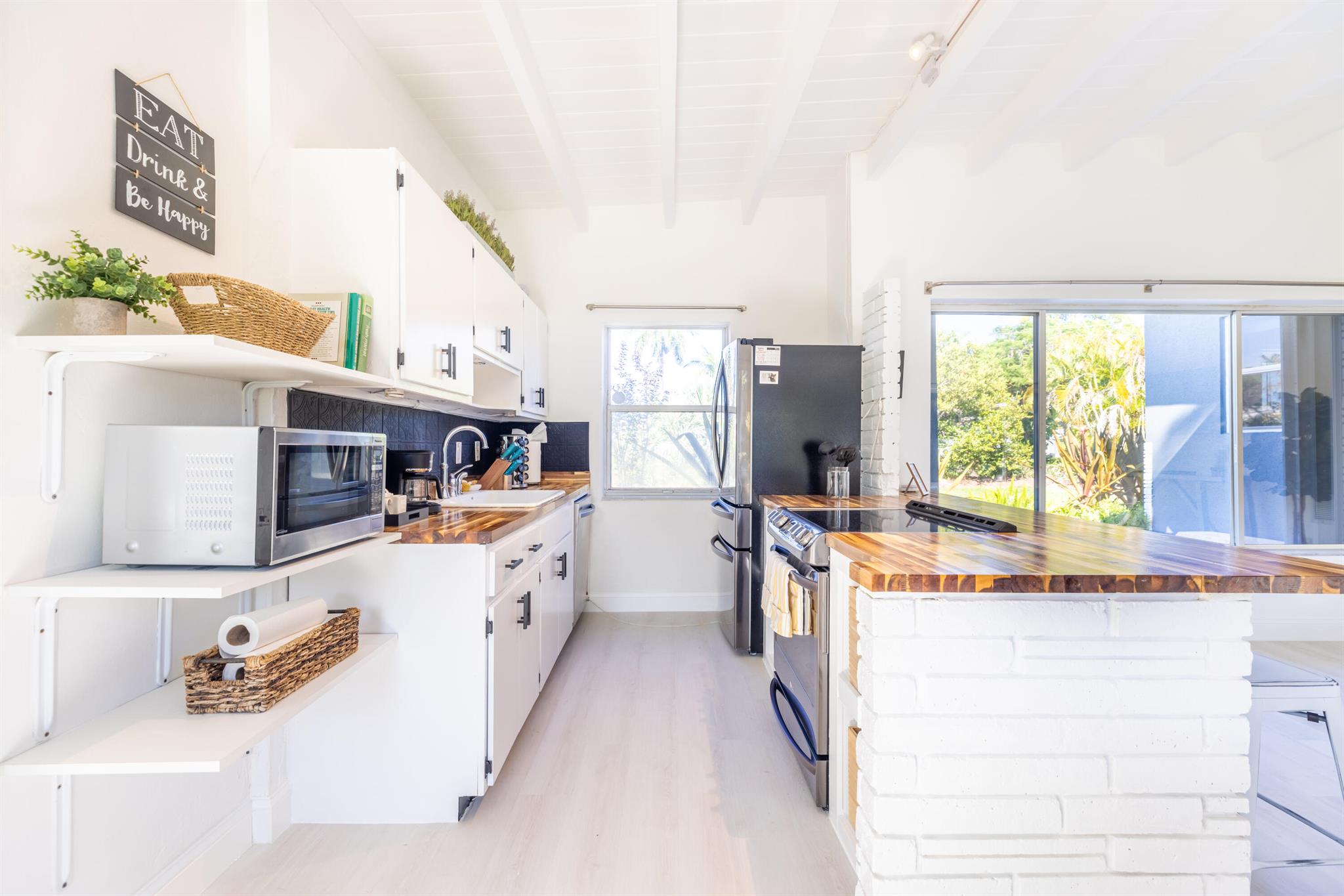 3117 Fernwood Drive