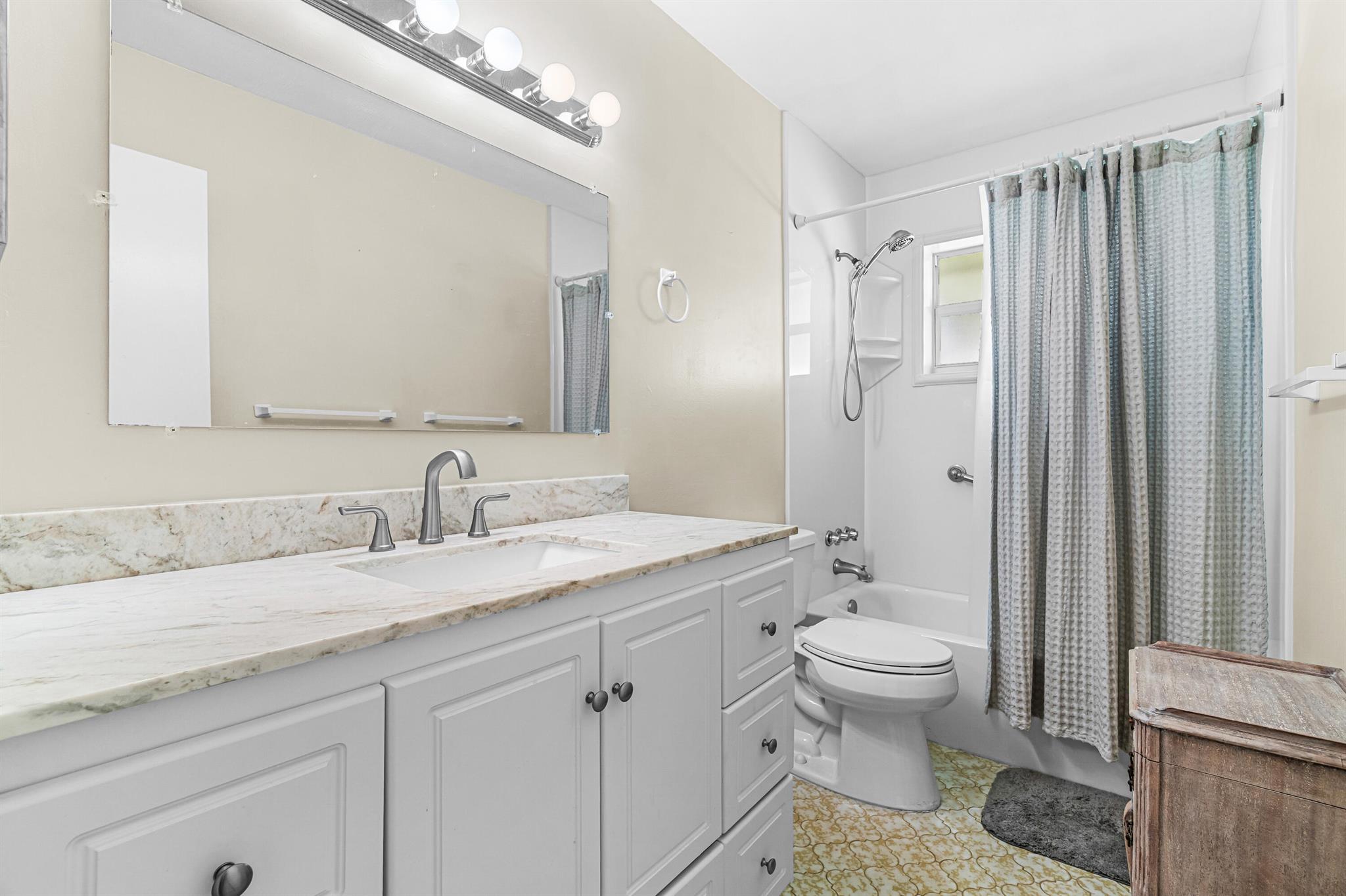 206 SW 13th Street