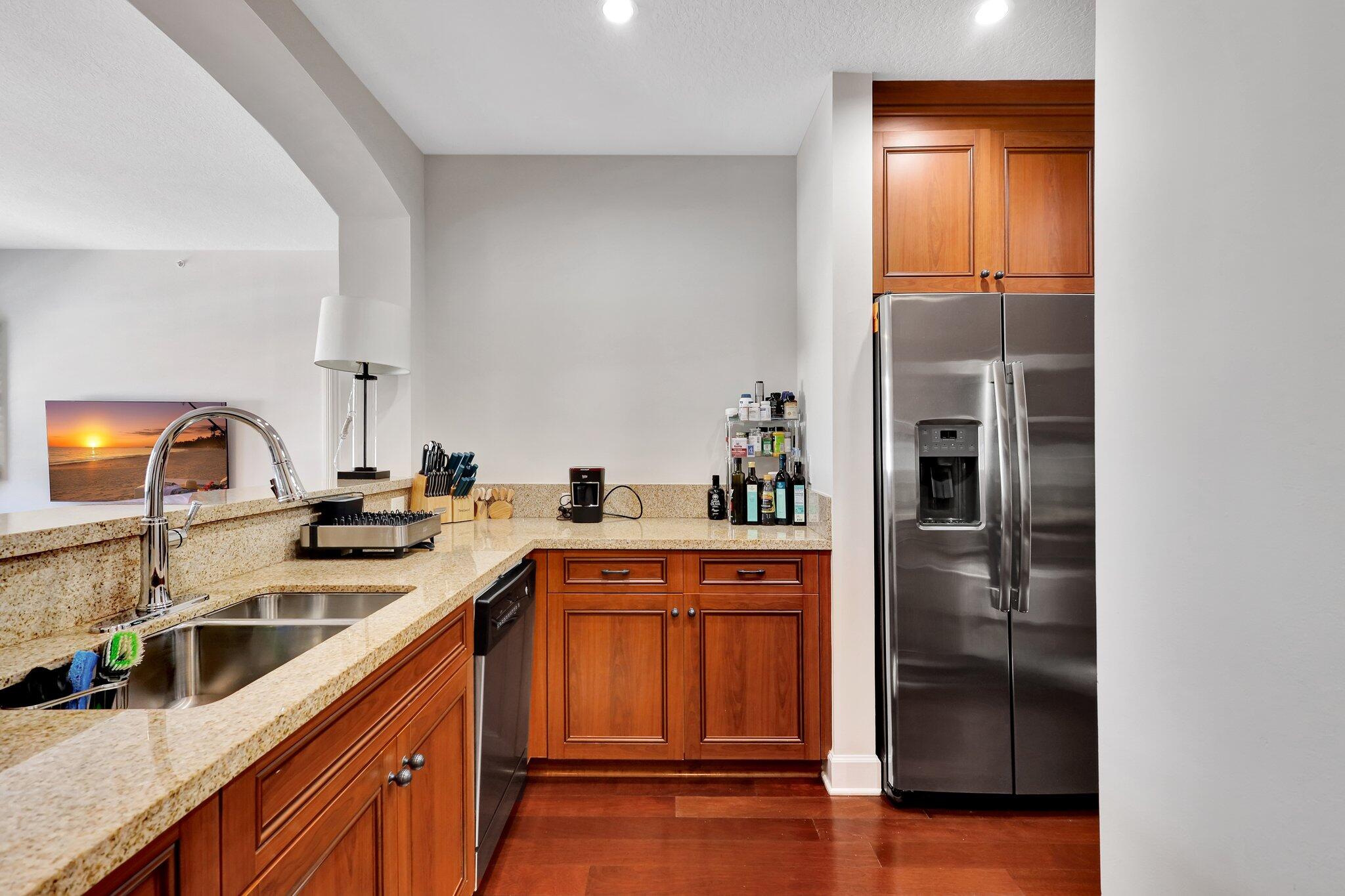 200 NE 2nd Avenue 215