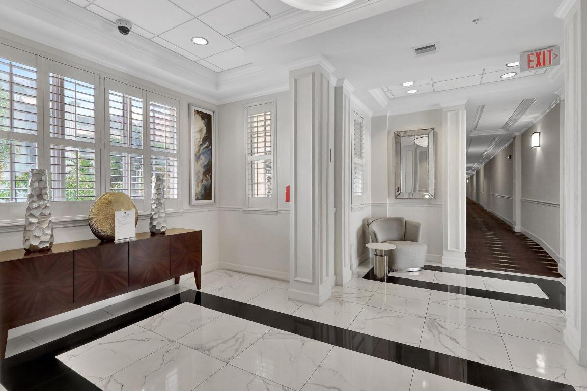 200 NE 2nd Avenue 215