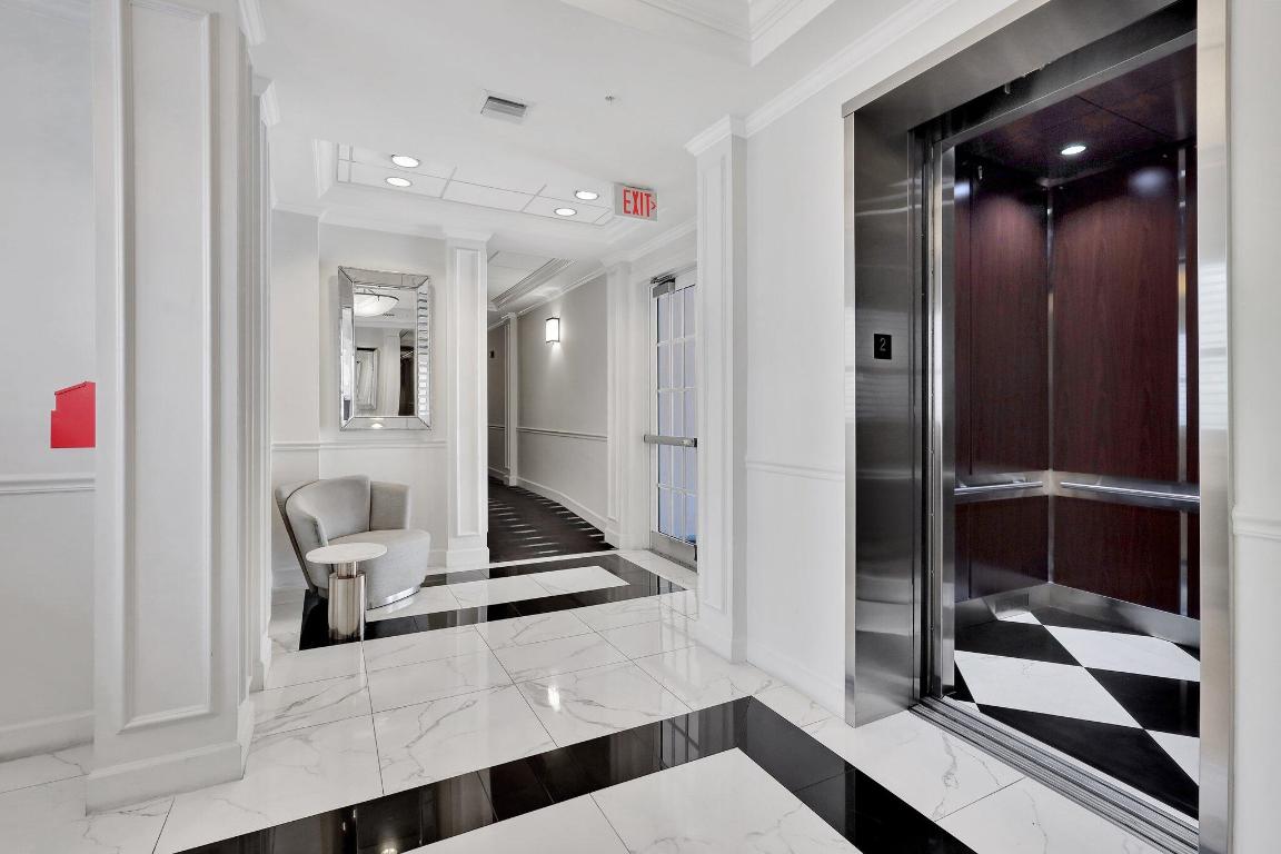 200 NE 2nd Avenue 215